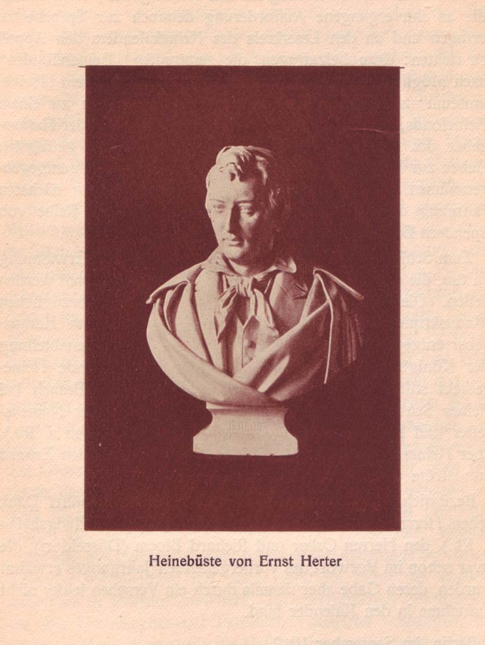 Heine-Büste aus dem Besitz von Amandus Korn, fotografiert von Elise Dreyer für den Heine-Kalender, 1913